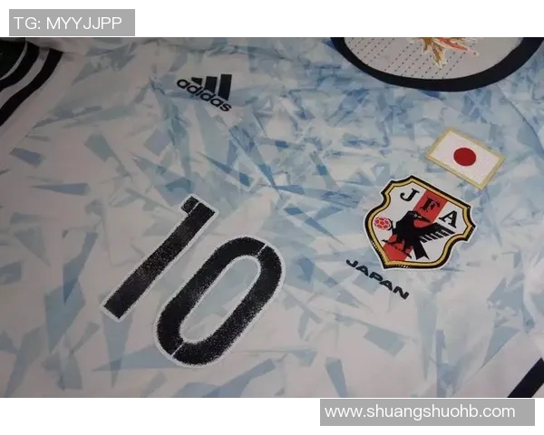 以足球球星战袍收藏展现绿茵激情与永恒荣耀 以足球球星战袍收藏展现绿茵激情与永恒荣耀